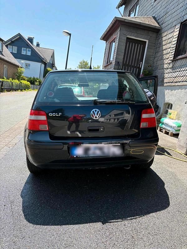 Gebraucht VW Golf IV 75 PS (55 kW) 2003 Schwarz Limousine