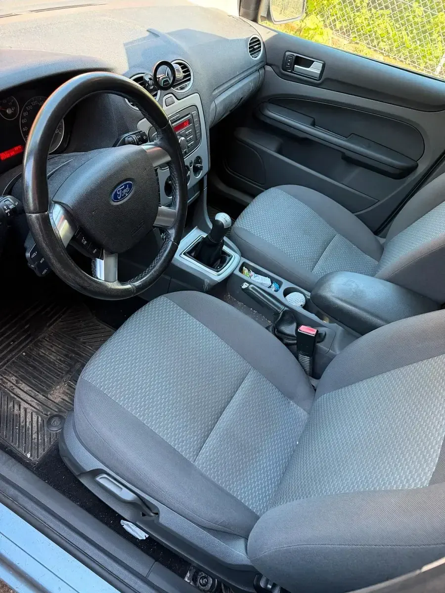 Gebraucht Ford Focus 125 PS (91 kW) 2007 Silber Limousine