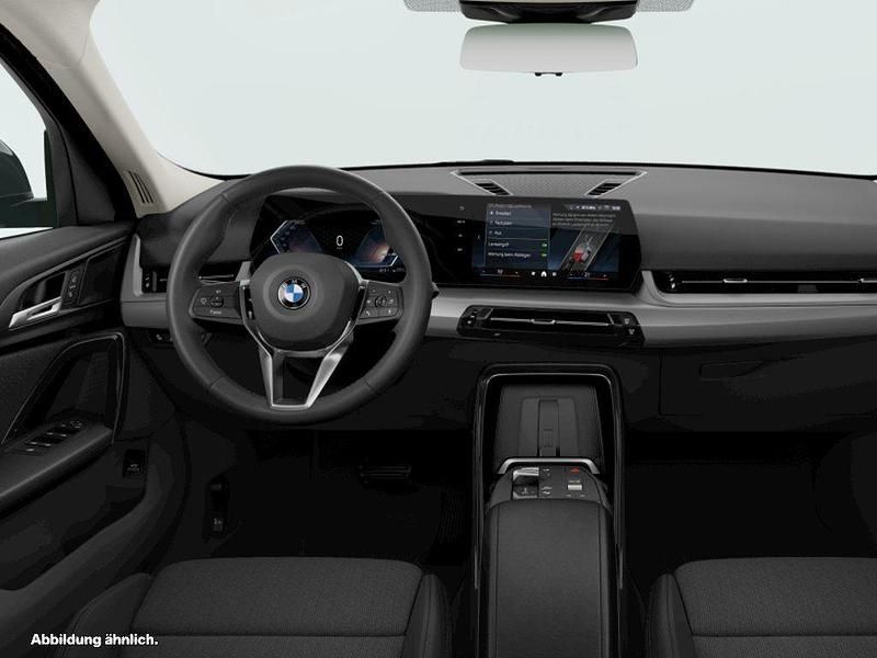 Gebraucht BMW X2 Shadowline 150 PS (110 kW) 2025 Black sapphire metallic SUV