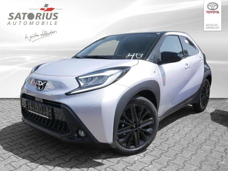 Silber Neu 2025 Toyota Aygo Edition Kleinwagen | 25.500 € - Bild 1/4