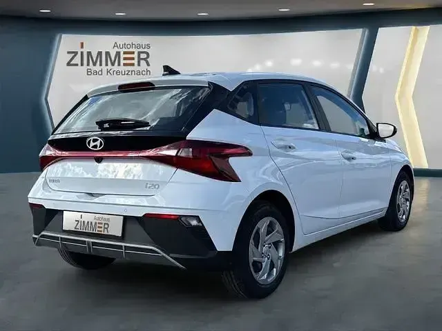 Neu Hyundai i20 Select 79 PS (58 kW) 2025 Weiß Kleinwagen