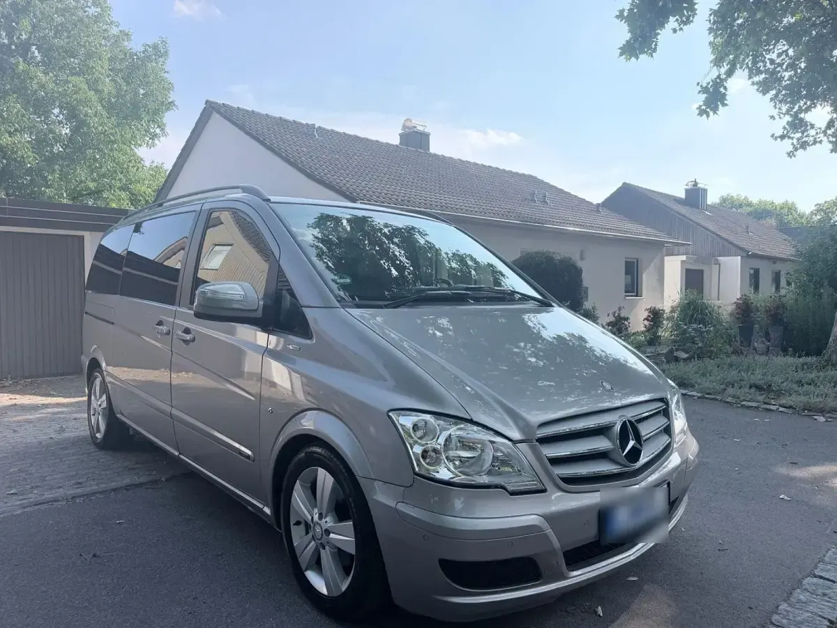 Gebraucht Mercedes Viano Edition 224 PS (164 kW) 2012 Grau Van / Kleinbus