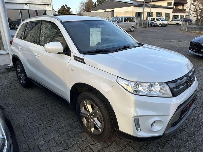 Gebraucht Suzuki Vitara 120 PS (88 kW) 2017 Weiß SUV