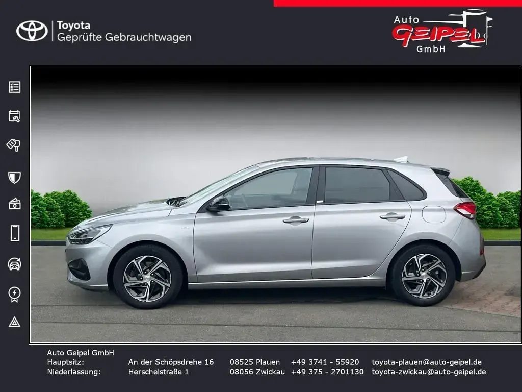 Gebraucht Hyundai i30 Intro Edition 120 PS (88 kW) 2021 Silber Limousine