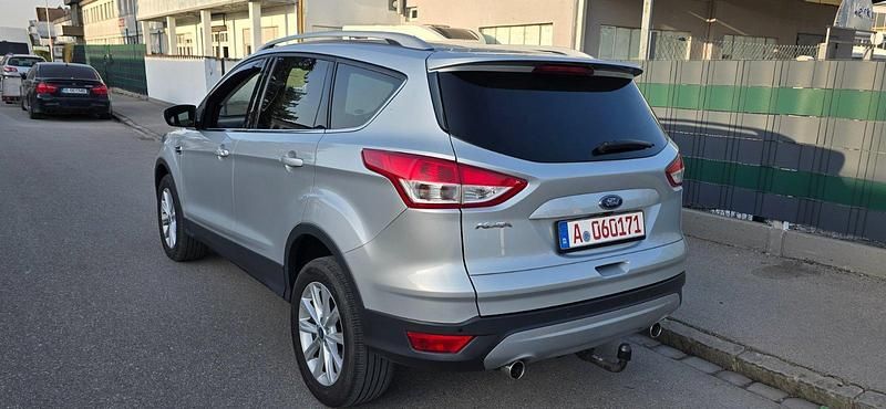 Gebraucht Ford Kuga 179 PS (131 kW) 2015 Silber SUV