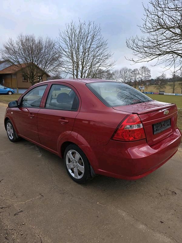 Gebraucht Chevrolet Aveo 75 PS (55 kW) 2009 Rot Limousine