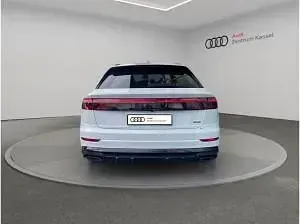 Neu Audi Q8 S-Line 286 PS (210 kW) 2025 Weiß (gletscherweiß metallic) SUV
