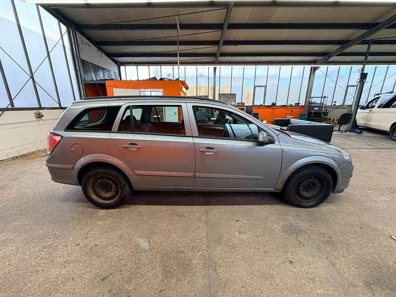 Gebraucht Opel Astra Edition 105 PS (77 kW) 2006 Silber Kombi
