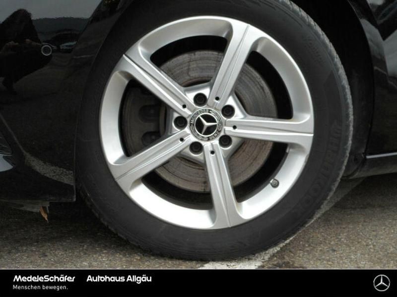 Gebraucht Mercedes E250 160 PS (117 kW) 2022 Unilack nachtschwarz Limousine