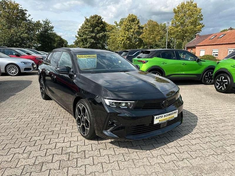Gebraucht Opel Astra Ultimate 131 PS (96 kW) 2024 Schwarz Kombi