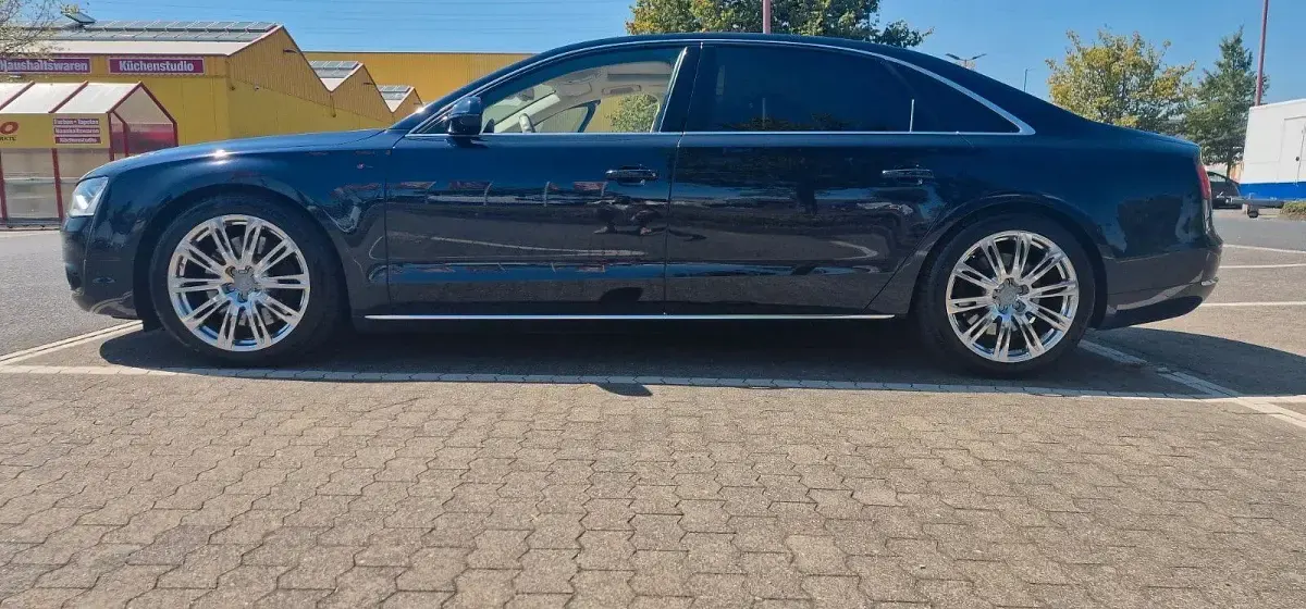 Gebraucht Audi A8L Ambiente 351 PS (258 kW) 2012 Blau Limousine