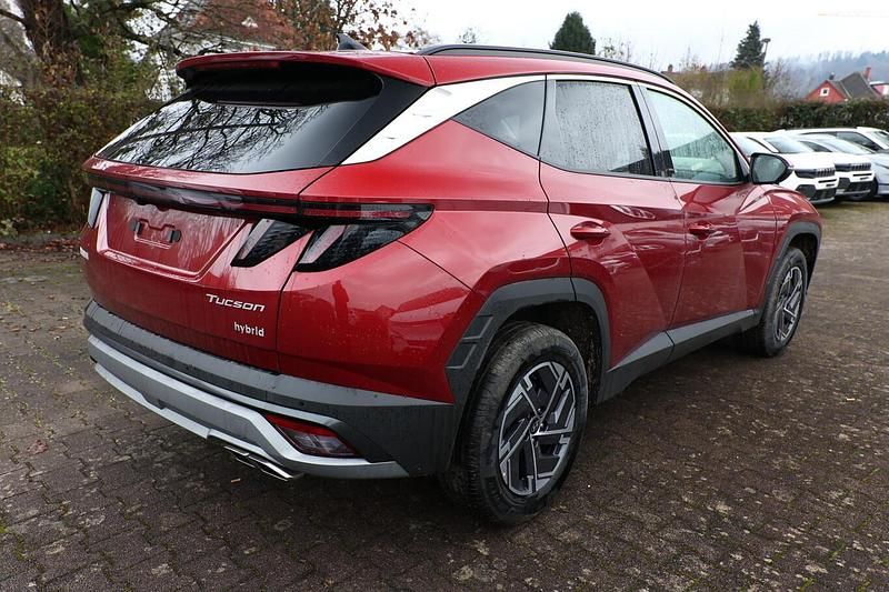 Neu Hyundai Tucson Select 215 PS (158 kW) 2025 Ultimate red metallic SUV