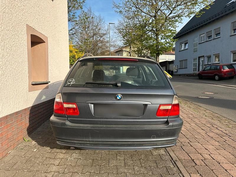 Second-hand BMW 320 150 CP (110 kW) 2003 Gri Break