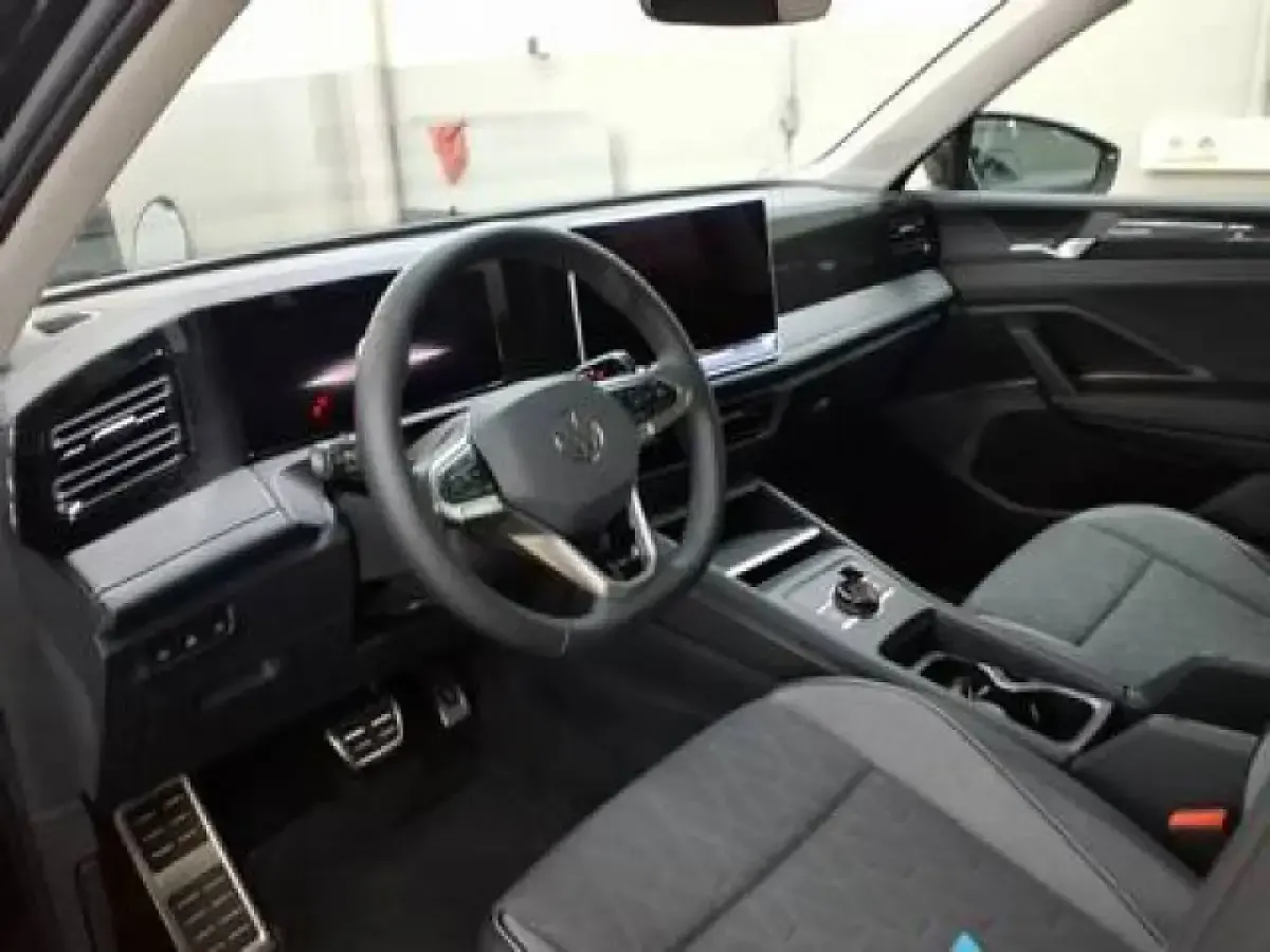 Gebraucht VW Tiguan Goal 131 PS (96 kW) 2025 Grenadillschwarz metallic SUV