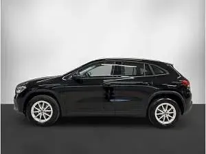 Gebraucht Mercedes GLA250 160 PS (117 kW) 2022 Schwarz (nachtschwarz  unilack) SUV