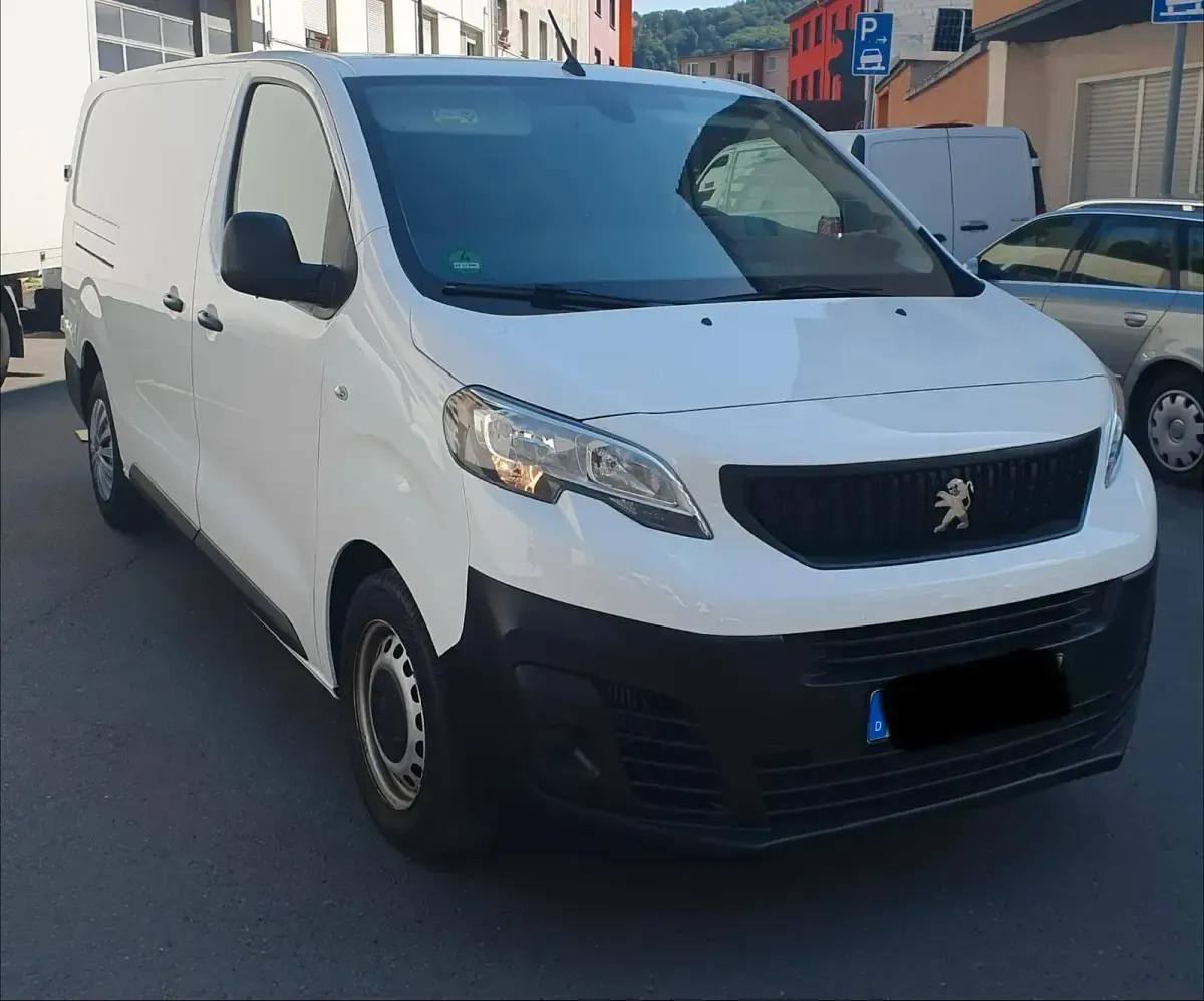 Gebraucht Peugeot Expert 145 PS (106 kW) 2022 Weiß Van