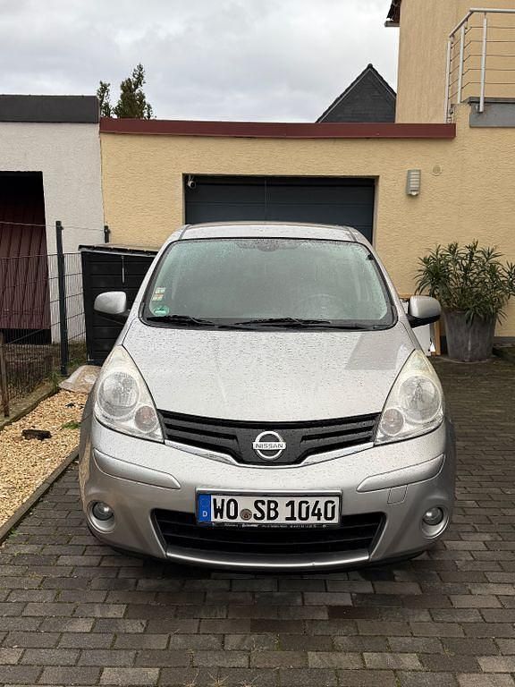 Silber Gebraucht 2011 Nissan Note I-Way Van / Kleinbus | 3.150 € (Guter Preis) - Bild 1/4