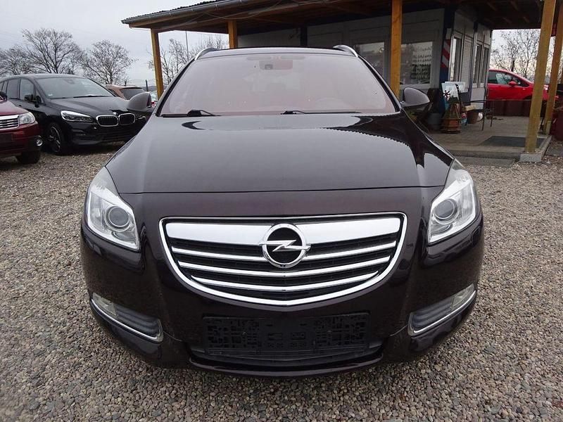 Gebraucht Opel Insignia Innovation 160 PS (117 kW) 2010 Braun Kombi
