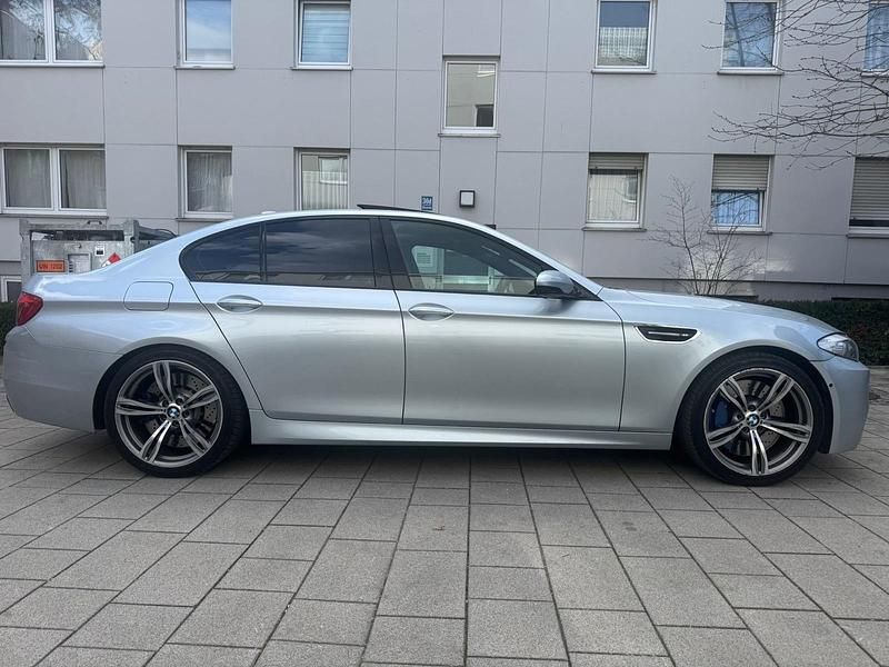 Gebraucht BMW M5 560 PS (411 kW) 2013 Silber Limousine
