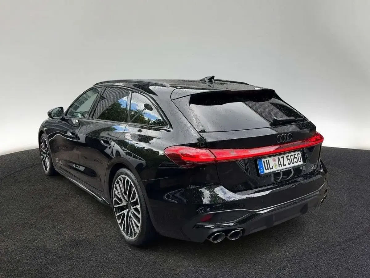 Gebraucht Audi S5 Sport 367 PS (269 kW) 2025 Mythosschwarz metallic Kombi