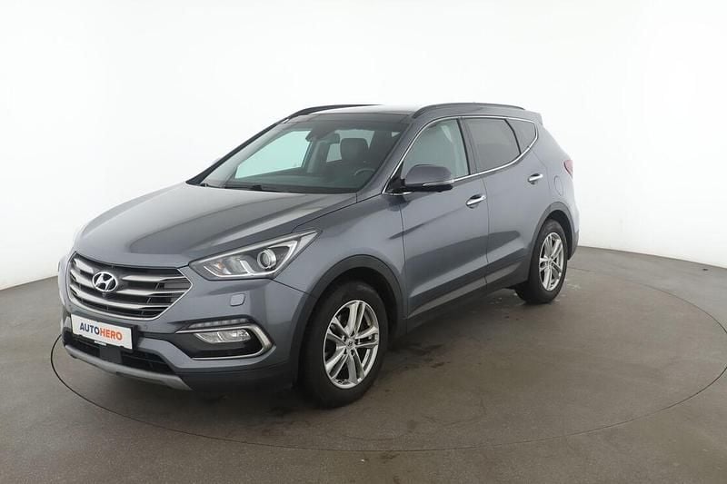 Grau Gebraucht 2018 Hyundai Santa Fe Premium SUV | 22.890 € (Etwas zu teuer) - Bild 1/3
