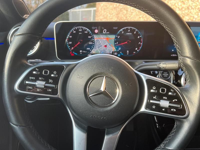 Gebraucht Mercedes A250 224 PS (164 kW) 2018 Weiß Limousine