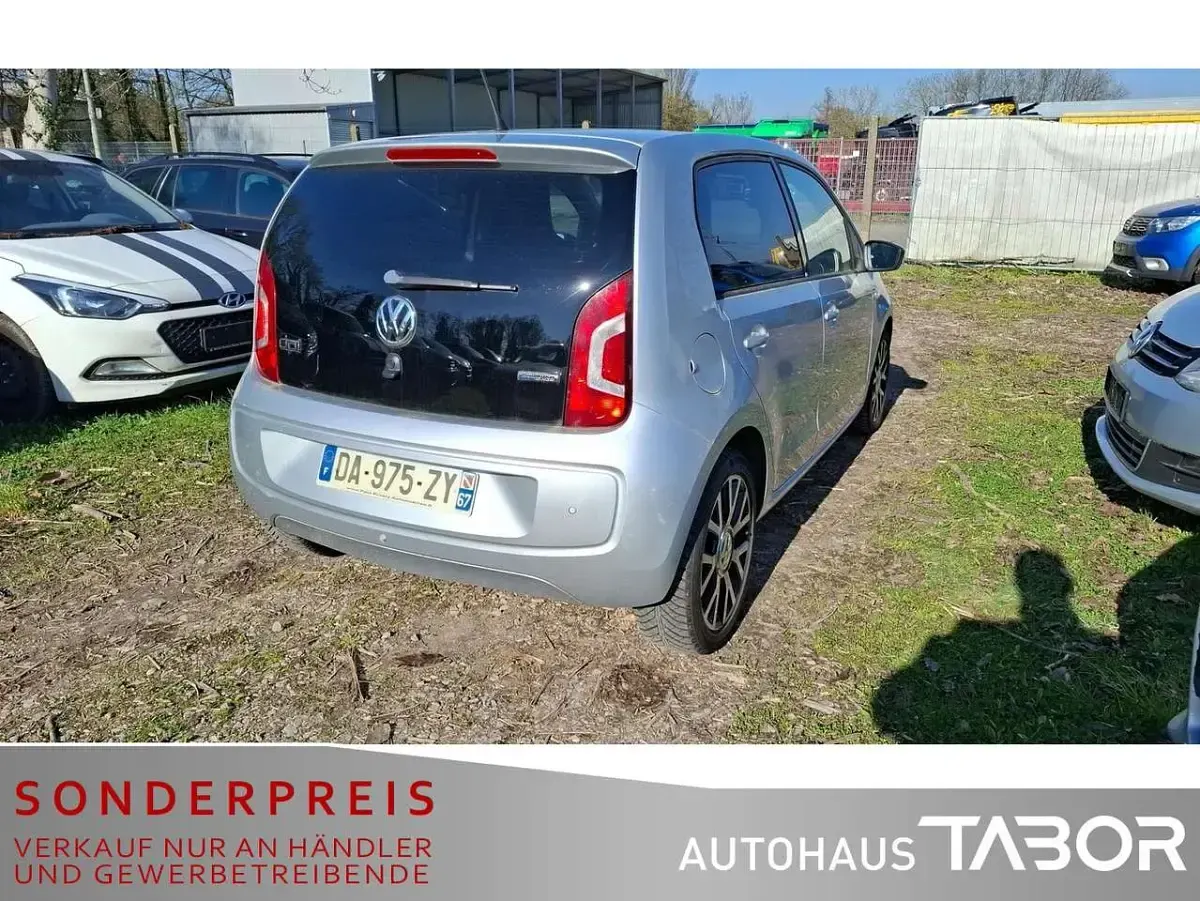 Gebraucht VW up! Groove 75 PS (55 kW) 2013 Light silver metallic Kleinwagen