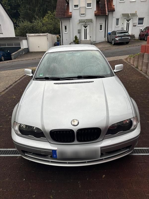 Silber Gebraucht 2002 BMW 320 M Sport Coupé | 3.500 € (Superpreis) - Bild 1/4