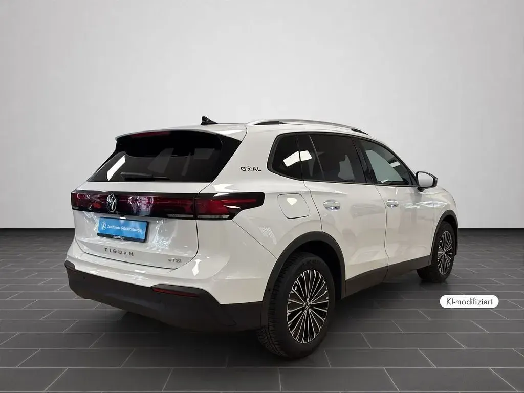 Gebraucht VW Tiguan Goal 150 PS (110 kW) 2025 Pure white SUV