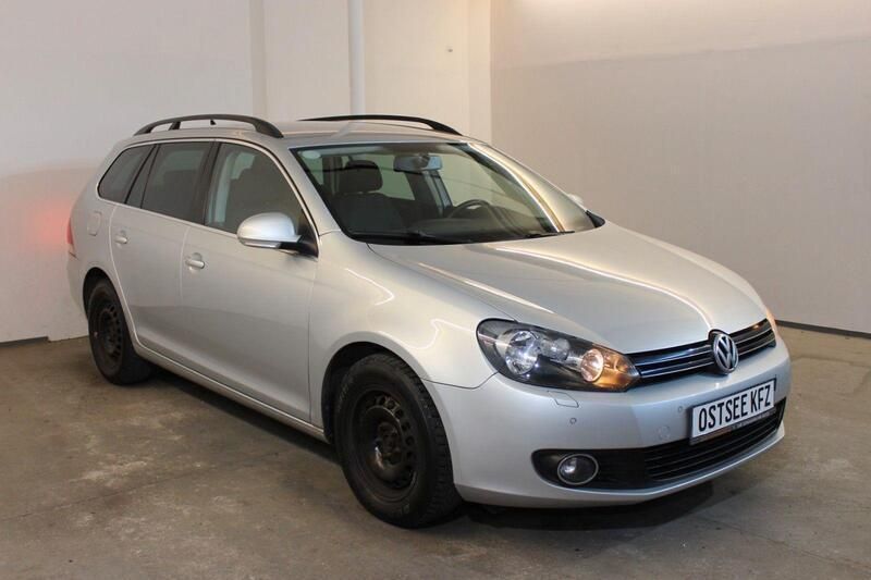 Silber Gebraucht 2011 VW Golf VI Comfortline Kombi | 4.990 € (Fairer Preis) - Bild 1/4