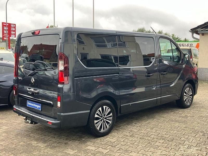 Gebraucht Renault Trafic 150 PS (110 kW) 2021 Schwarz Van / Kleinbus