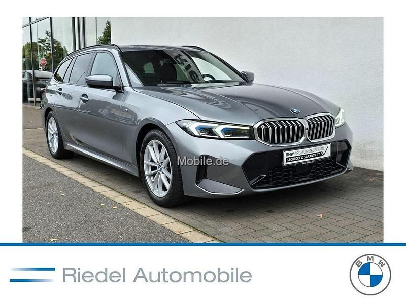 Grau Gebraucht 2025 BMW 320 M Sport Kombi | 41.290 € (Fairer Preis) - Bild 1/3