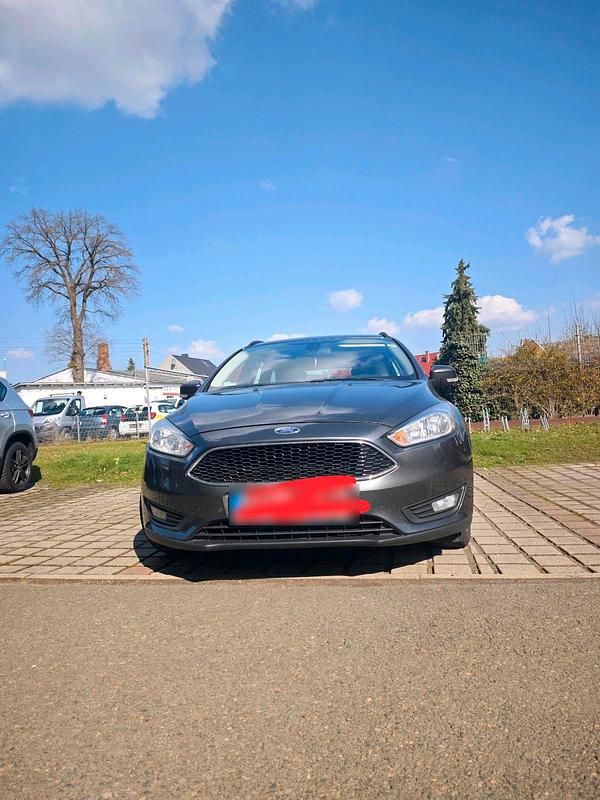 Usata Ford Focus 125 CV (91 kW) 2016 Grigio Station wagon