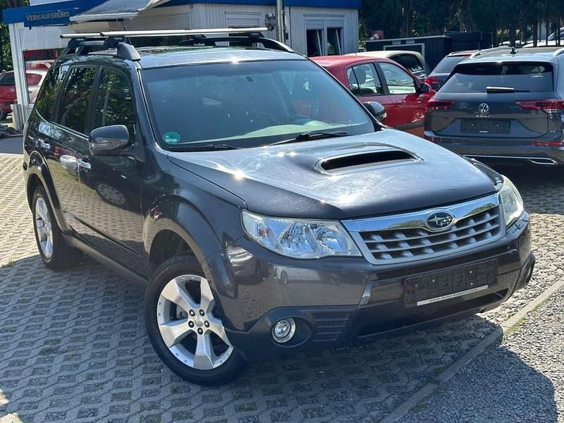Grau Gebraucht 2012 Subaru Forester Comfort SUV | 4.990 € (Fairer Preis) - Bild 1/4