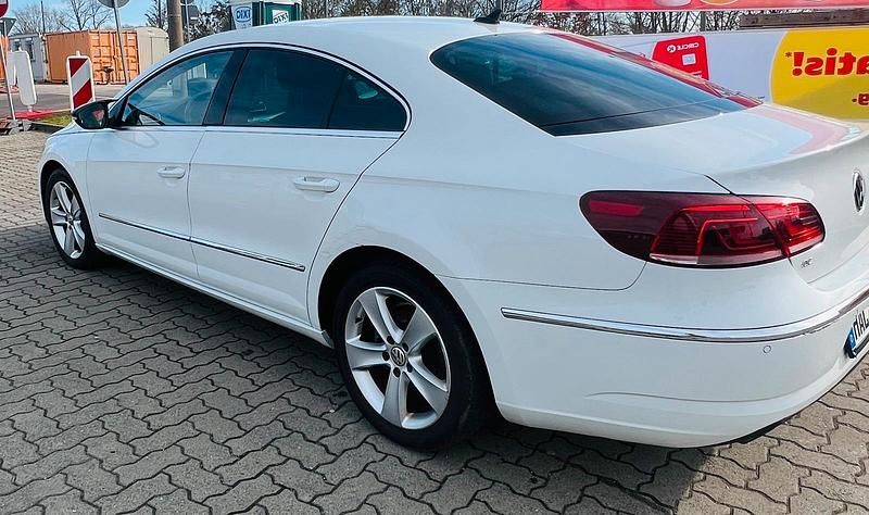 Gebraucht VW Passat 150 PS (110 kW) 2015 Weiß Limousine