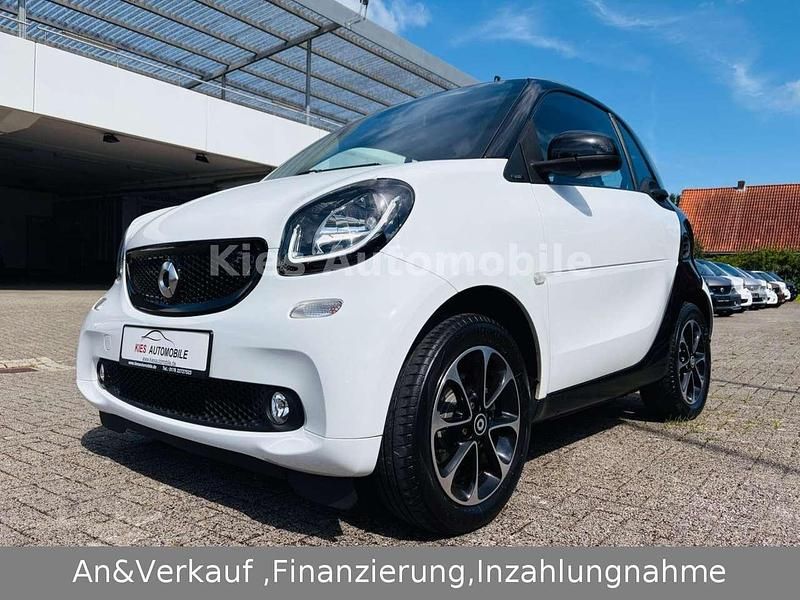 Nachtschwarz/ weiß Gebraucht 2015 Smart ForTwo Coupé Prime Kleinwagen | 12.970 € (Fairer Preis) - Bild 1/4