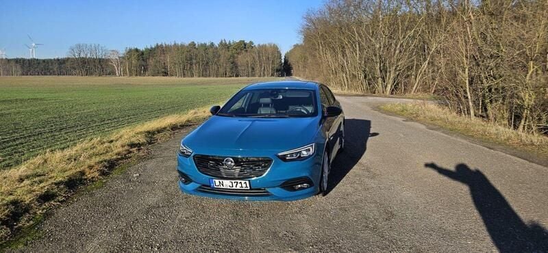 Gebraucht Opel Insignia Exklusiv 260 PS (191 kW) 2017 Grün Limousine