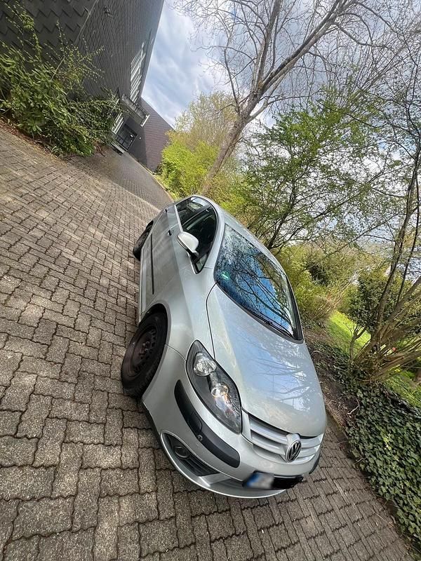 Second-hand VW Golf 105 CP (77 kW) 2006 Gri Monovolum