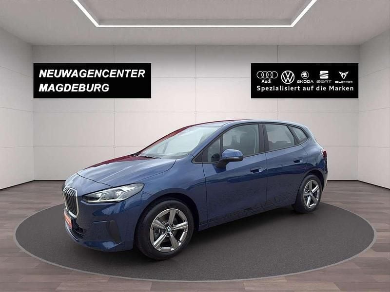 Gebraucht BMW 218 Active Tourer 150 PS (110 kW) 2024 Phytonicblau metallic Van / Kleinbus