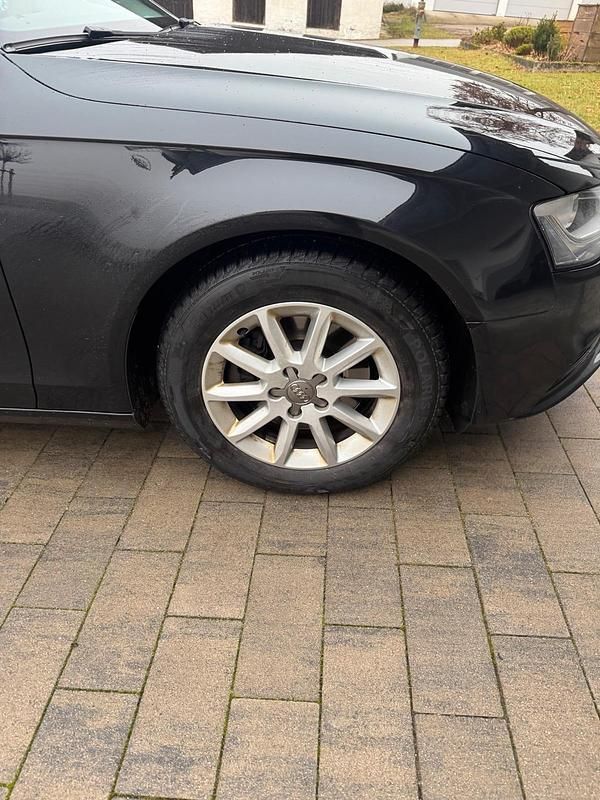 Second-hand Audi A4 Comfort 179 CP (131 kW) 2014 Negru Break