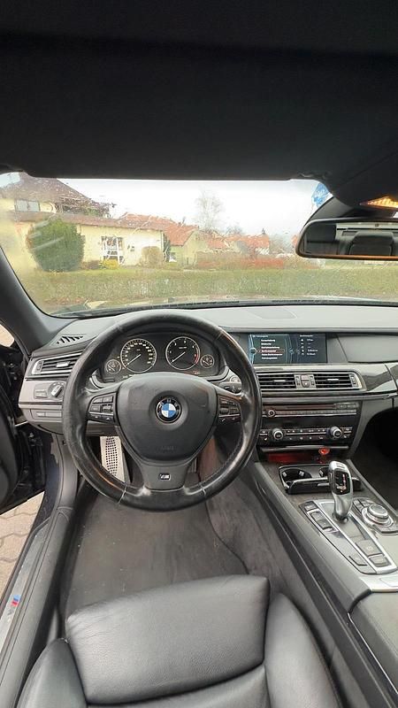Gebraucht BMW 730 M Sport 250 PS (183 kW) 2010 Schwarz Limousine