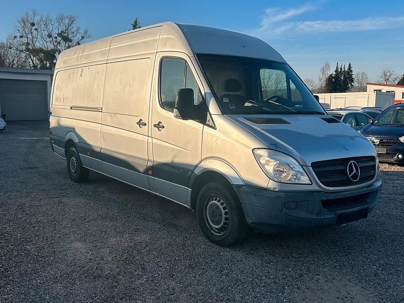Gebraucht Mercedes Sprinter 129 PS (94 kW) 2013 Silber Van