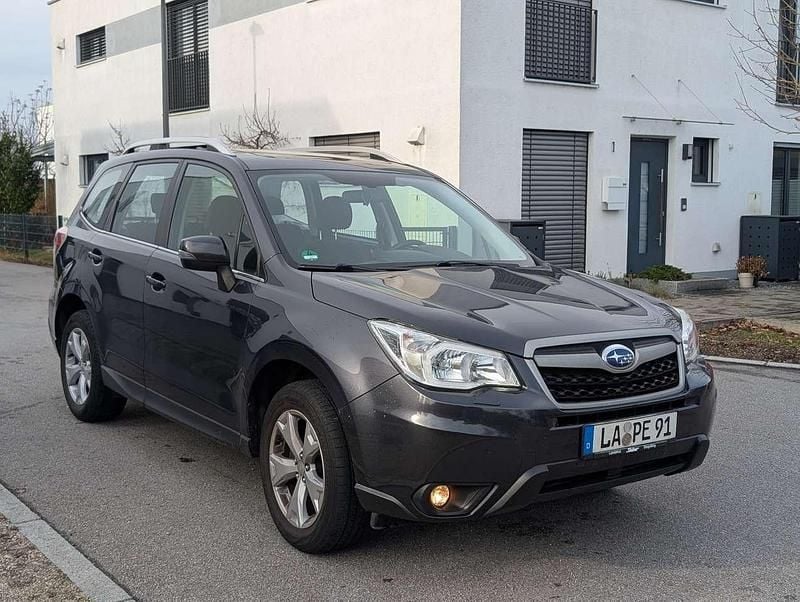 Grau Gebraucht 2015 Subaru Forester Exclusive+ SUV | 14.599 € (Guter Preis) - Bild 1/4