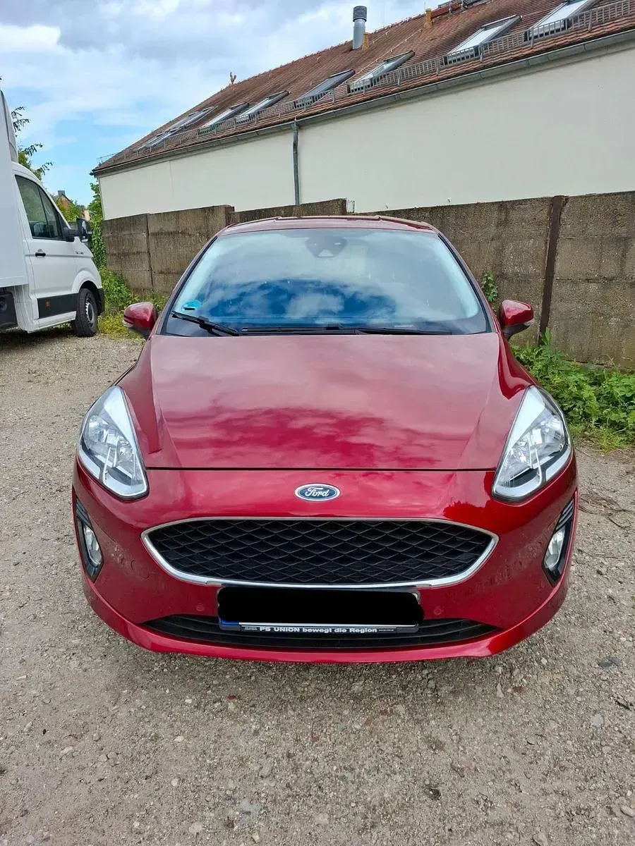 Gebraucht Ford Fiesta Cool & Connect 101 PS (74 kW) 2017 Rot Kleinwagen