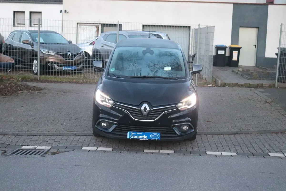 Gebraucht Renault Scénic III Bose Edition 132 PS (97 kW) 2017 Schwarz Van / Kleinbus