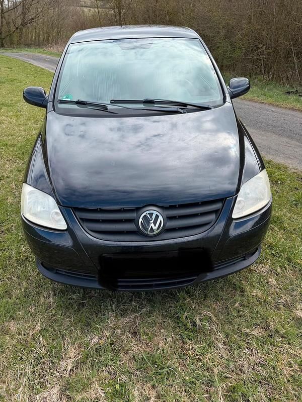 Gebraucht VW Fox 54 PS (39 kW) 2005 Schwarz Kleinwagen