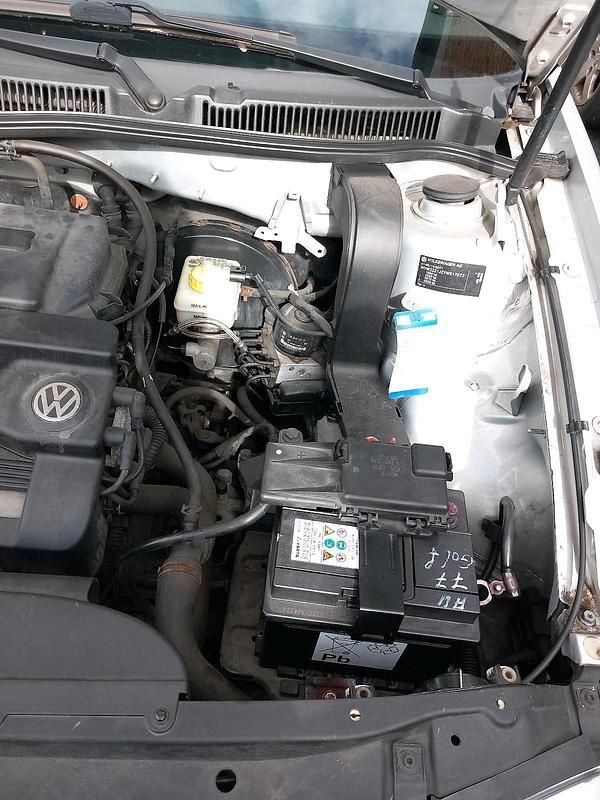 Silber Gebraucht 1999 VW Golf IV Kleinwagen | 1.700 € (Fairer Preis) - Bild 1/4