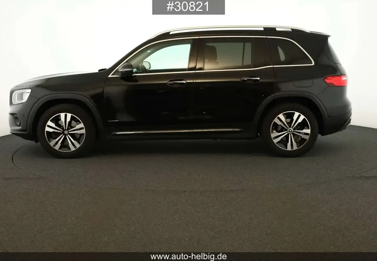 Gebraucht Mercedes GLB200 Progressive 150 PS (110 kW) 2021 Kosmosschwarz metallic SUV