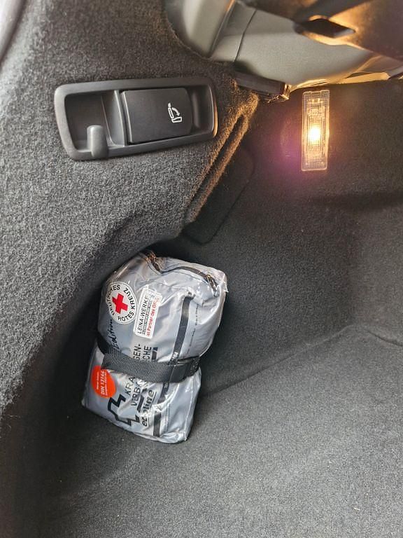 Gebraucht VW Beetle Sound 105 PS (77 kW) 2017 Weiß Kleinwagen