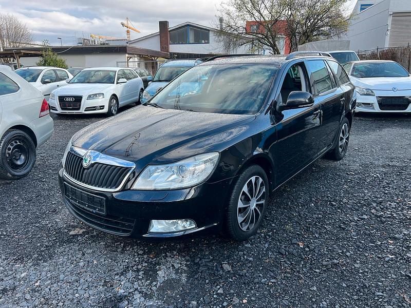 Gebraucht Skoda Octavia 105 PS (77 kW) 2012 Schwarz Kombi